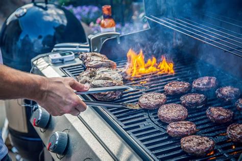 How to Season Porcelain Grill Grates | LEAFtv