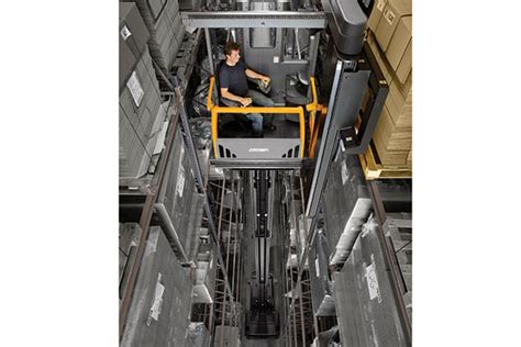 Lift Truck Series: Narrow aisle trucks on the rise - Logistics Management