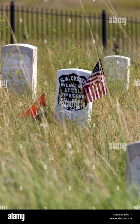 Custer grave hi-res stock photography and images - Alamy