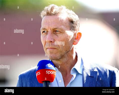 Cricket michael atherton hi-res stock photography and images - Alamy