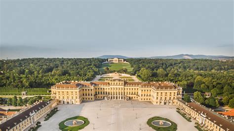 Visiting Vienna's Schönbrunn Palace: Highlights, Tips & Tours