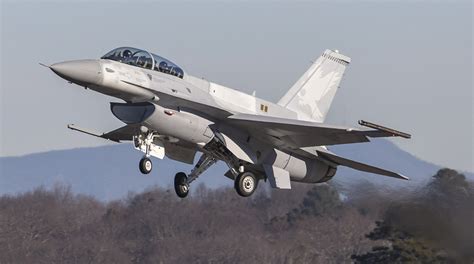 First F-16 Block 70 Jet Makes Maiden Flight | LaptrinhX / News