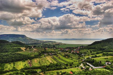 1200px-Balaton_Hungary_Landscape | Apartman