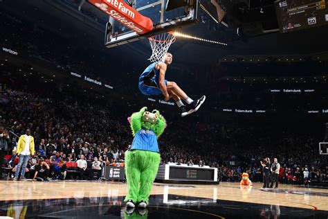 The 10 coolest dunks in NBA Slam Dunk Contest history