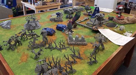 » Warhammer 40k Game Table 01