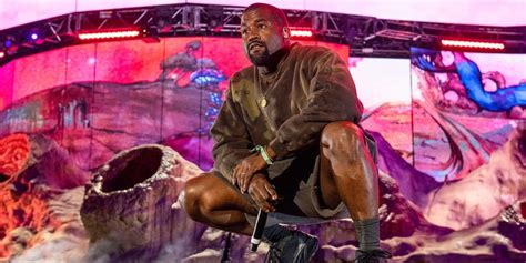 Kanye West brings Sunday service to Coachella for Easter | Fox News