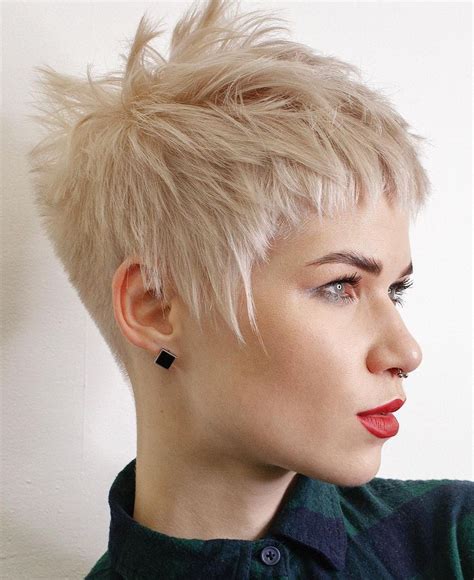 50 Inspiring Short Hairstyles with Bangs for Your Makeover - Hair Adviser