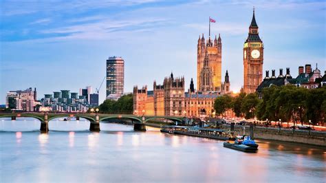 Discover the River Thames in London, England - YouTube