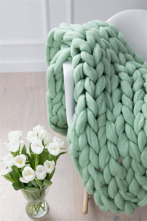 Pale Green Chunky Knit Throw Blankets – Basic Outline Interiors