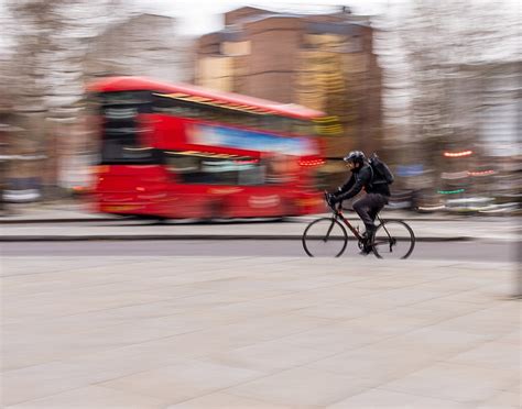 Panning Photography: 10 Tips for Better Panning Pictures