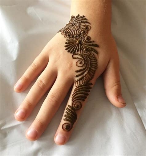 Latest Arabic Mehndi Designs For Kids - Not Just Chakras And Flowers ...