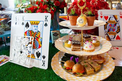 All In: How to Throw the Ultimate Casino Theme Party - STATIONERS