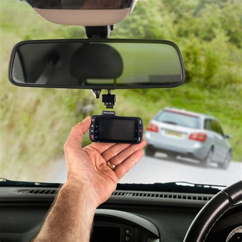 How to Choose the Best Dash Camera for Your Car - ElectroGuide.co.uk