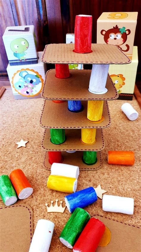 Juego de Mesa para Niños «Torre de Colores» reciclando cartón y tapones ...