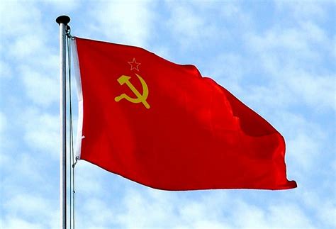 Flags of the World: The Soviet Flag - Koryo Tours