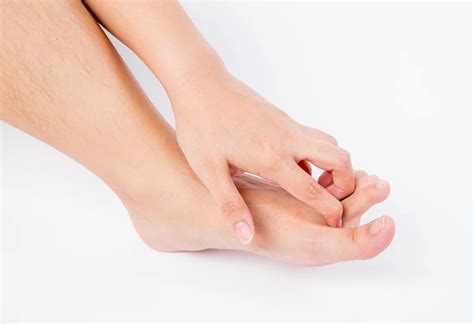 Itchy Feet While Pregnant - Reasons, Signs and Treatment