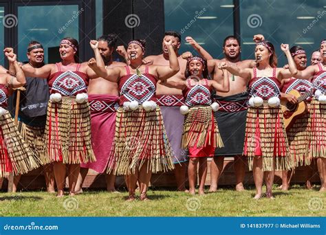 Female Kapa Haka Dancers, New Zealand Editorial Photography - Image of ...