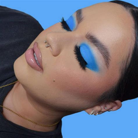 Glitter Makeup | London Electric | Neon Blue Glitter – Lit Cosmetics