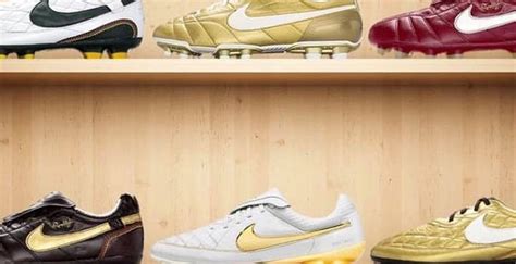 Top 5 Nike Ronaldinho Boots - Footy Headlines