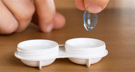 What Are the Benefits of Wearing Daily Disposable Contact Lenses? | M ...