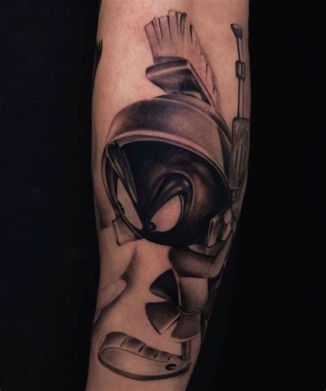 Marvin the Martian 👽 Tattoo by @jhongutti | Marvin the martian, Half ...