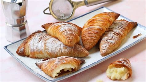 Italian Sfogliatelle (Sfogliatelle Ricce)