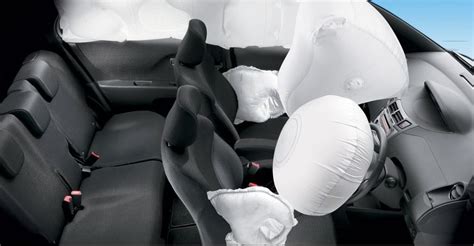 Toyota yaris 2010 interior photos