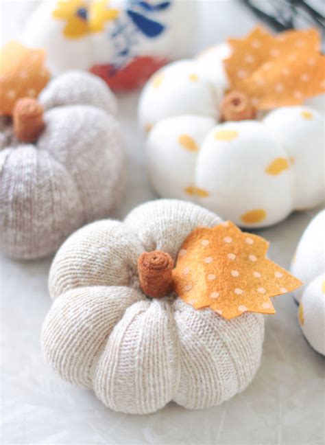 10-Minute Sock Pumpkins (Video) - Gluesticks Blog