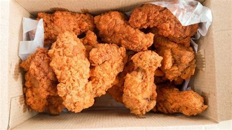 The Secret That Makes KFC’s Fried Chicken So Crispy | Reader's Digest