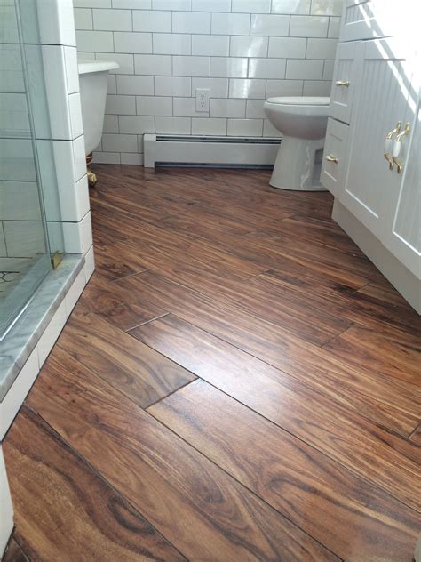 10+ Wood Look Porcelain Tile Bathroom – DECOOMO