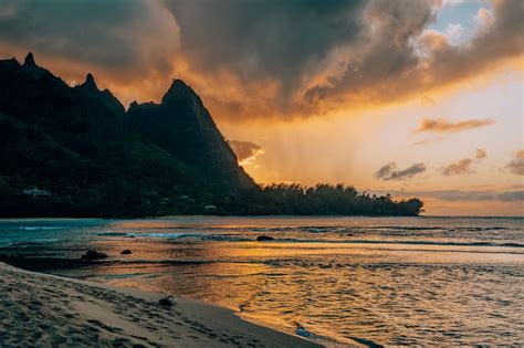 5 Best Beaches for Sunset in Kauai • Amanda Wanders