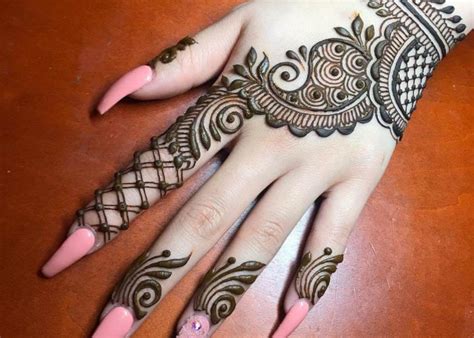 [100+] Best Arabic Mehndi Designs For Hands 2025 - FinetoShine