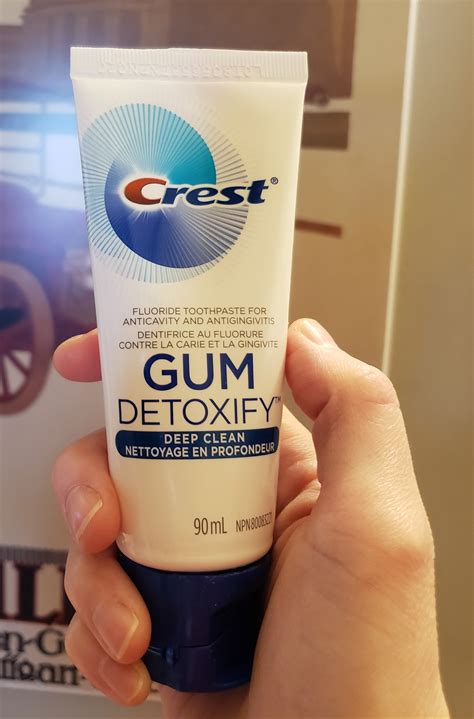 Crest Gum Detoxify Toothpaste reviews in Toiletries - ChickAdvisor