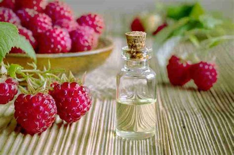 Benefits Of Raspberry Oil For Healthy, Glowing Skin