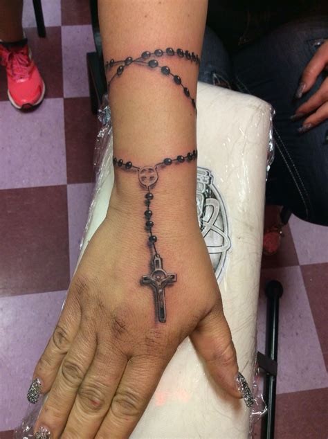 Update 71+ wrist rosary tattoo on hand best - in.cdgdbentre