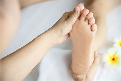 Can a Massage Help Plantar Fasciitis? - Circle 8 Massage