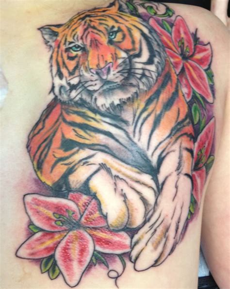 Sexy Tiger and lilies tattoo on back Lilies Tattoo, Ink Model, Back ...