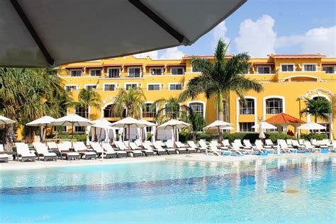 Secrets Capri Riviera Cancun is raising the bar on the all-inclusive ...