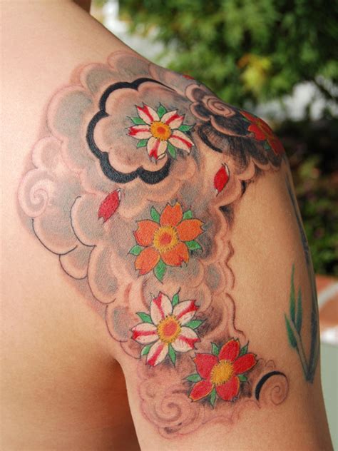 Blossom Tattoo: Chinese, Japanese Flower Designs-12 Seductive Ideas ...