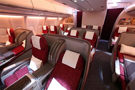 Luxurious Business Class Experience on Qatar Airways A340-600