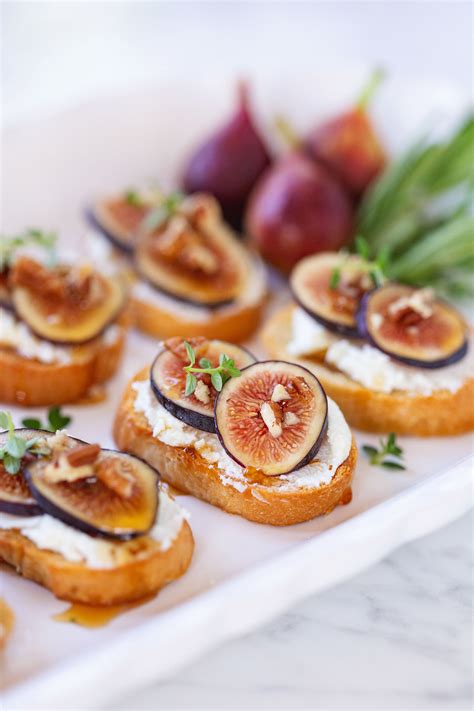 Fig and Goat Cheese Crostini - Best Appetizers