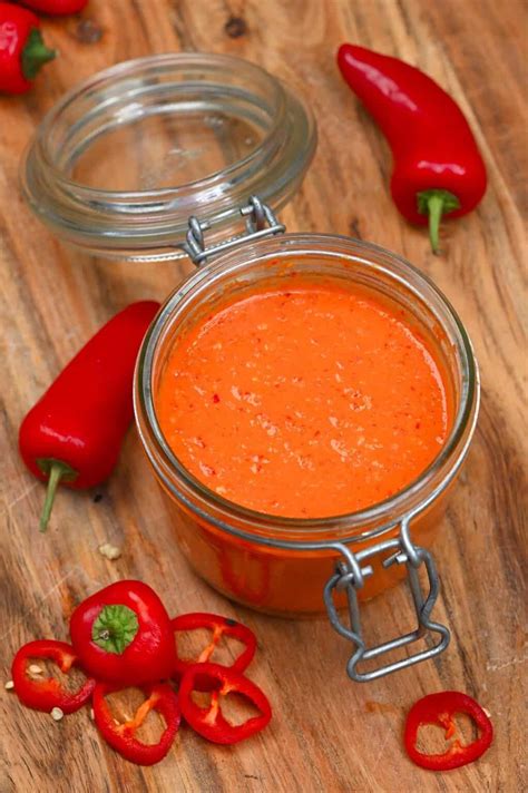 Simple Homemade Chili Sauce (Red Chilli Sauce) - Alphafoodie