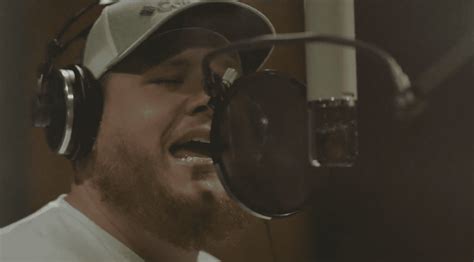 Watch Luke Combs' In-Studio Performance Of "Forever After All" - Music ...