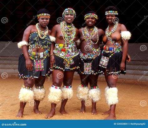 Zulu Maiden Dancing Group at Cultural Village Editorial Stock Image ...