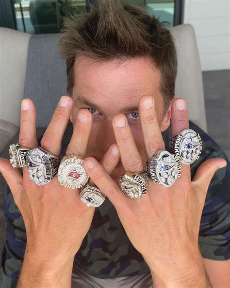 Tom Brady Shows Off His 7 Super Bowl Rings