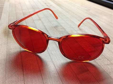 Red Lens Glasses – Neuroconnexions Store