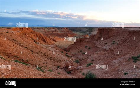 Bayanzag Flaming Cliffs, Gobi Desert, Mongolia Stock Photo - Alamy