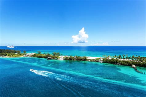 10 Reasons Nassau is the Perfect Destination Wedding Island