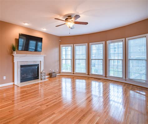 How to Make Wooden Floors Shiny