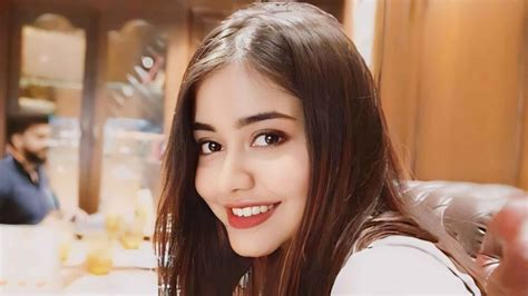 Anshika Verma IPS Biography, Age, Height, Weight, Boyfriend, Net Worth ...